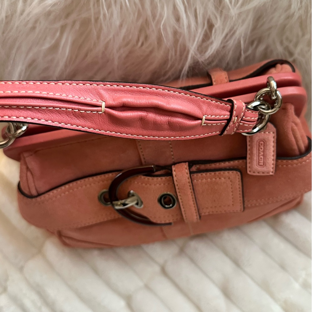 Vintage Coach Hamptons Suede Kisslock Bag - Picture 9 of 17